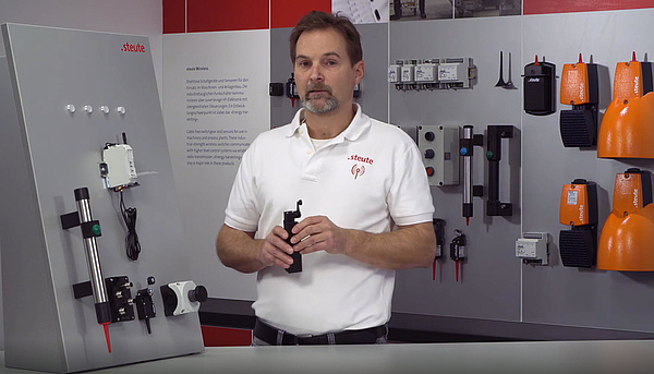 Wireless switch and receiver: teaching in, teaching out and resetting